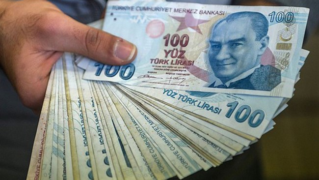 کاهش 16 درصدی ارزش لیر ترکیه در برابر دلار طی معاملات روز جمعه بازارهای جهانی فارکس نشان داد که روند نزولی ارزش پول ملی ترکیه هنوز به پایان نرسیده است.