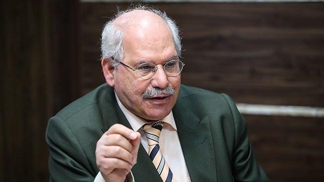 اقتصاد کشورمان دچار تلاطم شده، نرخ ارز دچار تغییرات جدی شده و امروز باید تلاش جدی کنیم تا تعادل و ثبات را به اقتصاد کشور نزدیک کنیم‌. بازگشت تعادل به اقتصاد کشور اما کار دشواری است‌. یکی از دلایل اصلی این دشواری نیز آن است که واحدهای کوچک و متوسط نقدینگی کافی برای خرید ندارند و موضوع نبود نقدینگی کافی بحران را چند برابر کرده است‌.