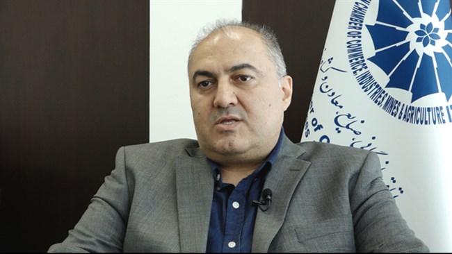 افشین کلاهی رییس کمیسیون کسب و کارهای دانش بنیان اتاق ایران در یادداشتی نوشته است:  هر روز شرکت‌های دانش بنیان و استارتاپ بیشتری با ایده‌های جدید متولد می‌شوند و مردم را برای گذر از اقتصاد سنتی آماده می‌کنند.بنابراین خواسته یا ناخواسته اقتصاد کشور به سمت موج چهارم انقلاب صنعتی حرکت کرده است، انقلاب اقتصادی که شرکت‌های دیجیتال محوریت آن را به دست گرفته‌اند.