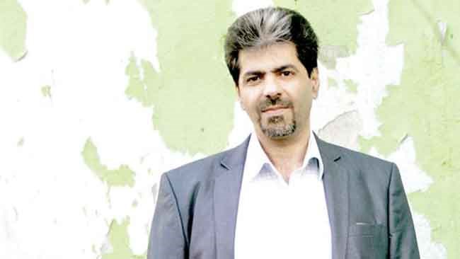 حجت الله میرزایی در یادداشتی با تاکید بر داشتن برنامه‌ کوتاه مدت برای شرایط دشوار، نوشته است: دولت باید نشان دهد که در کاهش هزینه‌ها با مردم شریک است و تنها مردم نیستند که باید هزینه‌های خود را کاهش دهند. دولت می‌تواند با بررسی مجدد ردیف‌های بودجه، محدود کردن کارمندان خارجی خود، تعدیل سفارتخانه‌هایی که ضروری نیست و همچنین توقف برگزاری همایش‌ها گام‌های مهمی در جهت صرفه‌جویی بردارد.