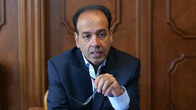 یکی از کلیدی‌ترین متغیرهای اثرگذار بر رشد اقتصادی، سرمایه‌گذاری است. از آن‌جا که در سال‌های گذشته رشد اقتصادایران تحت تأثیر این متغیر قرار داشته،در آینده هم عنصر سرمایه به شدت در این روند نقش ایفا خواهد کرد. اما اگر نگاه ما معطوف به آینده باشد، متوجه خواهیم شد که عوامل زیادی می‌توانند بر روند سرمایه‌گذاری سال‌های آینده تاثیر منفی بگذارند.