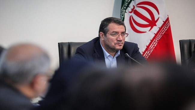 رضا رحمانی، وزیر صنعت، معدن و تجارت گروه صنعتی ایران خودرو را به تولید و عرضه سه محصول جدید تا پایان امسال مکلف کرد.