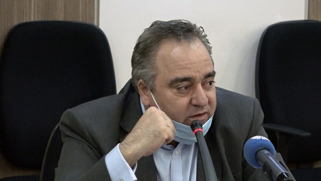 رئیس کمیسیون کشاورزی اتاق ایران معتقد است توقف صادرات منابع نفتی و افزایش بهای ارز فرصتی برای رشد صادرات غیرنفتی کشور بود هرچند به دلیل مشکلات حاکم بر اقتصاد، صادرکنندگان نتوانستند از این فرصت بهره ببرند.