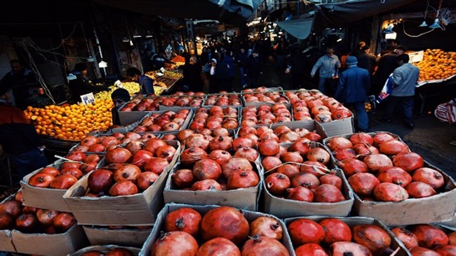 ستاد تنظیم بازار با عرضه مستقیم تک محصولی در میادین میوه و تره بار، ویژه شب یلدا موافقت کرد.