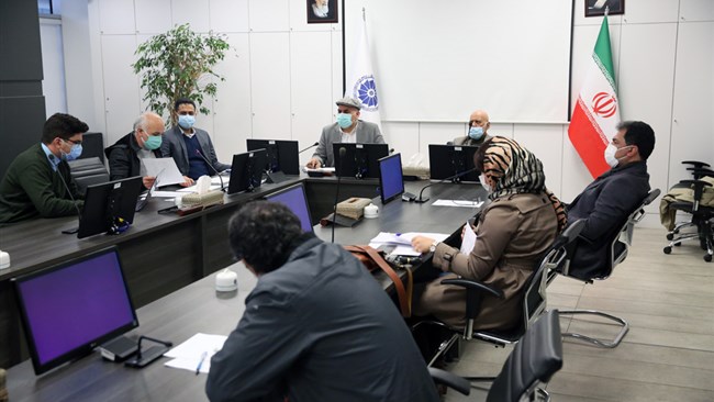 اعضای کمیسیون انرژی اتاق ایران در نشستی که در راستای بررسی لایحه بودجه 1400 برگزار شد، پیشنهادها و  نظرات خود را درباره بندهای این لایحه در حوزه نفت، گاز، برق، انرژی های تجدیدپذیر، پتروشیمی و غیره مطرح کردند.