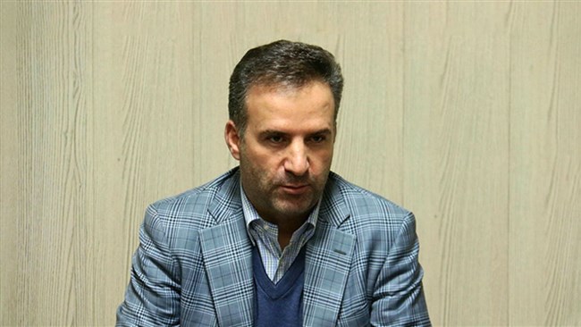 سخنگوی کمیسیون اصل نود مجلس شورای اسلامی با تاکید بر ضرورت پرهیز از سیاسی کردن موضوع مقابله با کرونا، اعزام ٣٠٠ هزار اکیپ به منازل برای مقابله با شیوع کرونا را غیرمنطقی توصیف کرد و خواستار جلوگیری از آن شد.