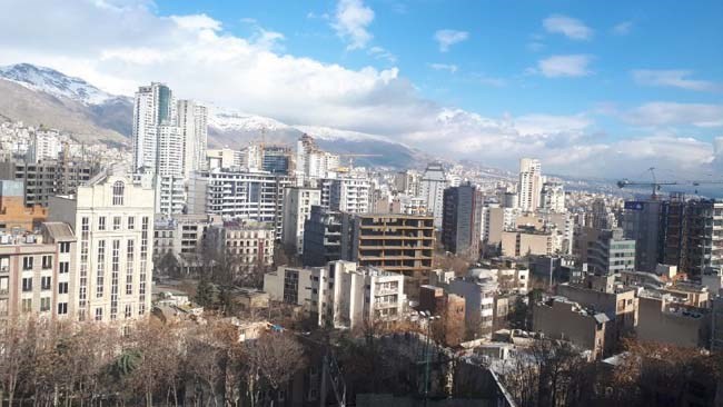 رکود در تولید مسکن و رشد تورم در اقتصاد ایران، بزرگ‌ترین عواملی است که ازنظر کارشناسان به نابسامانی بازار مسکن دامن زده است.