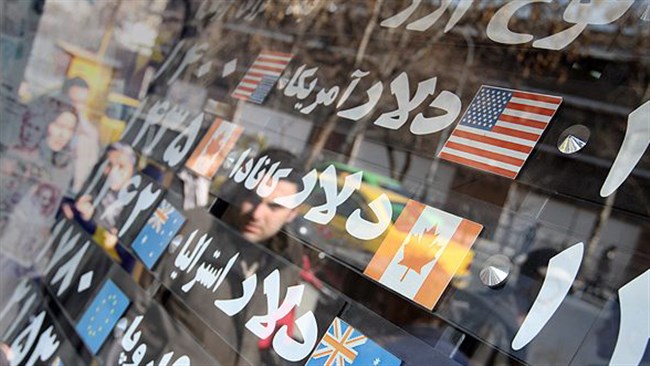 کانون صرافان ایران با انتشار اطلاعیه‌ای نسبت به معامله حواله ارزی خارج از سامانه نیما و خرید و فروش ارزهای خارجی، خارج از سامانه سنا هشدار داد.