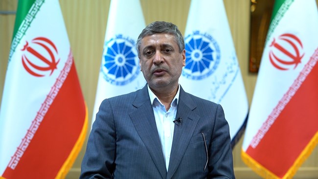 رئیس اتاق کرمان می‌گوید: ناکارآمدی‌ها و مانع‌تراشی داخلی در مسیر صادرکنندگان که می‌توان از آ‌ن‌ها به عنوان تحریم‌های داخلی نام برد بیشتر از تحریم‌های خارجی به صادرات آسیب زده است.