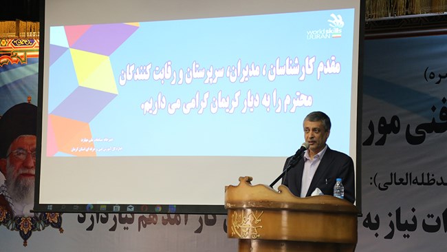 رئیس اتاق کرمان گفت: مهارت‌آموزی پیش‌نیاز و ضرورت توسعه اقتصادی است و برای توسعه اقتصاد استان کرمان نیز باید امکانات گسترده بنگاه‌های اقتصادی برای مهارت‌آموزی به کار گرفته شود.
