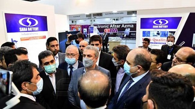 دومین نمایشگاه تخصصی ایران در سوریه با حضور غلامحسین شافعی رئیس اتاق ایران و وزیر صنعت، معدن و تجارت افتتاح شد. ۱۶۴ شرکت ایرانی در این نمایشگاه حضور دارند.