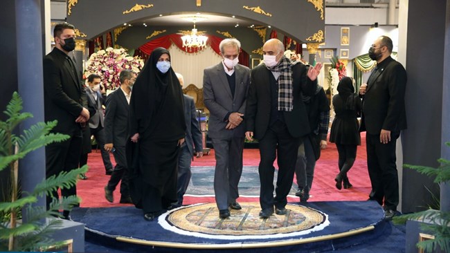رئیس اتاق ایران در مراسم افتتاح سیزدهمین نمایشگاه بین‌المللی کف‌پوش‌ها، موکت‌ها، فرش‌های ماشینی و صنایع وابسته خواستار تسهیل روند صادرات در این حوزه شد.