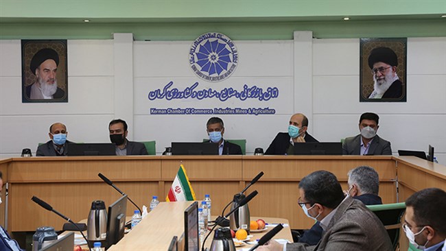 فعالان اقتصادی کرمان در نشست تخصصی با نهادهای مالی بازار سرمایه، چالش‌های بانک محور بودن تأمین مالی در اقتصاد ایران و راهکارهای استفاده از ظرفیت‌های بازار سرمایه را بررسی کردند.