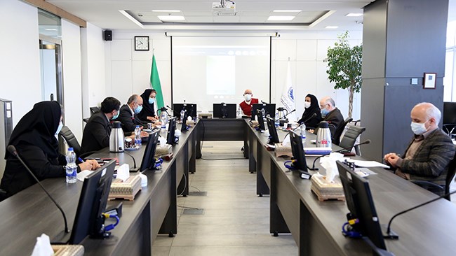 در نشست اخیر کمیسیون‌های تخصصی و مرکز پژوهش‌های اتاق ایران برنامه هفتم توسعه آسیب‌شناسی شد. در این نشست تأکید شد که کمیسیون‌های تخصصی اتاق ایران روی پیشنهادهای اصلاحی برای برنامه هفتم توسعه کار کنند.
