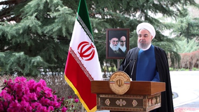 روحانی، رئیس‌جمهوری تاکید کرد: اجازه نمی‌دهیم پشتیبانی از تولید و رفع موانع آن در حد نام بماند بلکه در سراسر کشور آن را مجسم می‌کنیم.