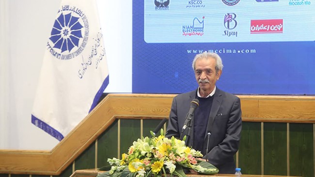 رئیس اتاق ایران معتقد است: اقتصاد ایران برخلاف کشورهای توسعه‌یافته مدام به سیاست یارانه می‌دهد و برای تحقق توسعه باید این رویکرد تغییر کند.