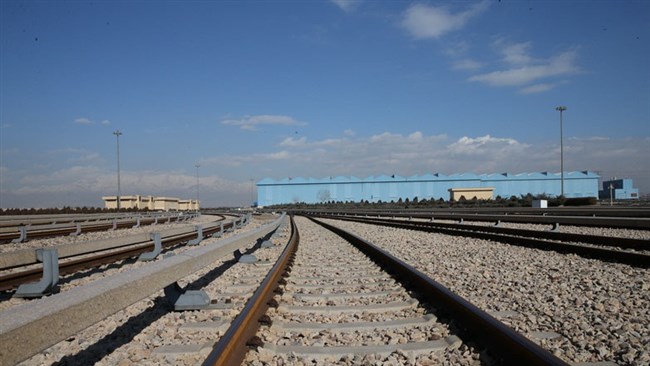 وزیران راه ایران و عراق درباره اتصال ریلی خطوط راه‌آهن شلمچه-بصره، محور گفت‌وگوی دو طرف بود.