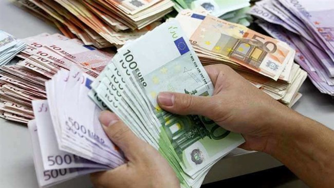 بانک مرکزی نرخ رسمی ۴۶ ارز را برای امروز اعلام کرد که بر اساس آن نرخ ۱۰ ارز کاهش و ۲۳ ارز افزایش یافت. نرخ ۱۳ ارز نیز ثابت ماند.