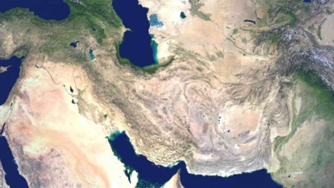 اولین گزارش از سلسله گزارش‌های «پایش تحولات تجارت جهانی» دو تحول کلیدی در اضلاع شمالی و جنوبی محیط ژئواکونومیک ایران را مورد بررسی قرار داده است.