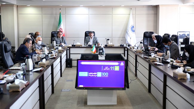 موضوع نشست تخصصی کمیسیون انرژی اتاق ایران بررسی وضعیت صنعت پتروشیمی بود؛ در این نشست مقرر شد که ظرفیت‌های پتروشیمی برای سرمایه‌گذاری بخش خصوصی بررسی شود.