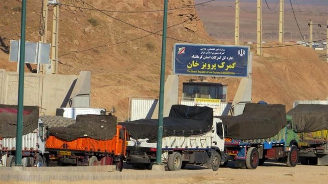 مرزهای تجاری کشور با عراق برای تردد کامیون‌های حامل کالا، فعال بوده اما برای تردد مسافر مرزها بسته است.