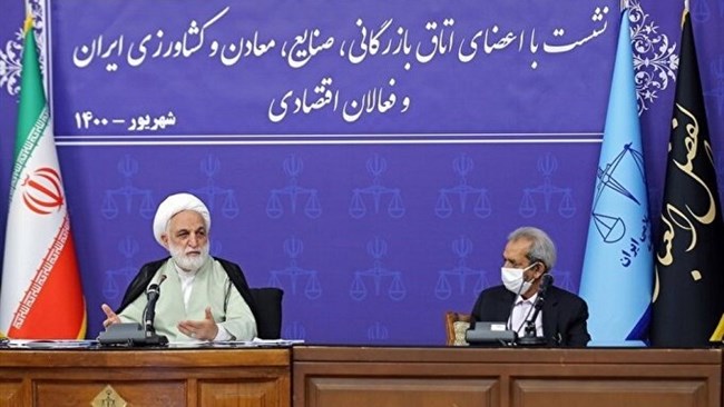 رئیس اتاق ایران در دیدار با رئیس دستگاه قضا خواستار ایجاد کمیته مشترک بین اتاق و قوه قضائیه شد. محسنی اژه‌ای با استقبال از این پیشنهاد، بر پیگیری تشکیل این کمیته‌ تاکید کرد.