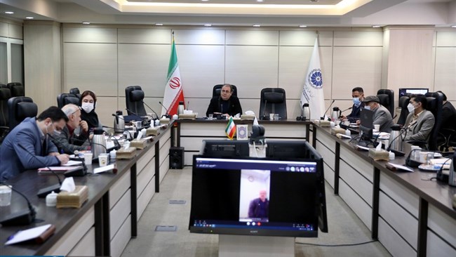 رئیس کمیسیون انرژی اتاق ایران گفت: وزارت نیرو تلاش می‌کند دبیرخانه رگولاتوری برق در آن وزارتخانه تشکیل شود؛ اما بخش خصوصی معتقد است که باید شورای رقابت درباره موضوع تصمیم‌گیری شود.