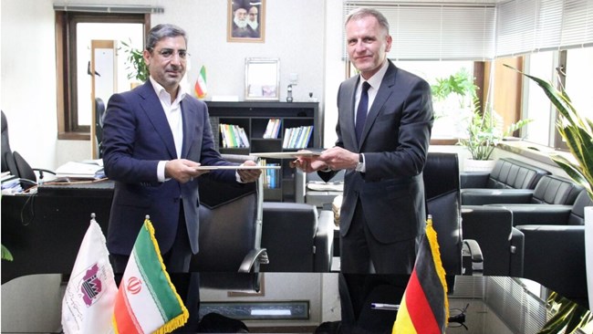 سفیر جمهوری فدرال آلمان در ایران گفت: این کشور علاقه‌مند به افزایش سطح همکاری‌های مشترک با ایران است و دو کشور باید در زمینه عملیاتی کارهای قوی‌تری را با هم انجام دهند.