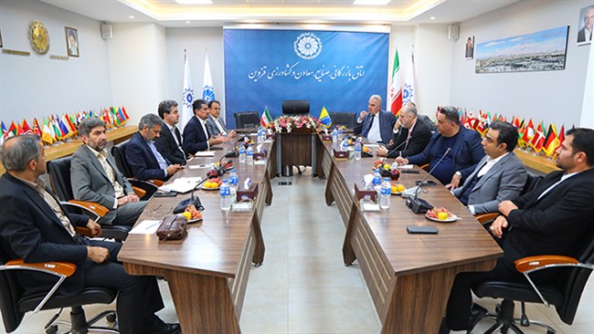 رئیس اتاق قزوین می‌گوید: یکی از راه‌های توسعه مبادلات تجاری ایران و بوسنی و هرزگوین را استفاده از ظرفیت دو کشور برای تبدیل شدن به پایگاه صادرات مجدد کالای کشور مقابل است.