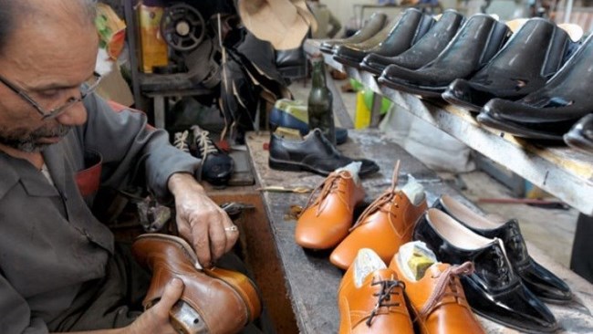 به گفته عضو هیات رئیسه جامعه صنعت کفش ایران در حال حاضر سهم ایران از بازار ۴ میلیاردی کفش اوراسیا کمتر از یک درصد و از بازار 8 میلیاردی کشورهای همسایه نیز حدود یک درصد است.