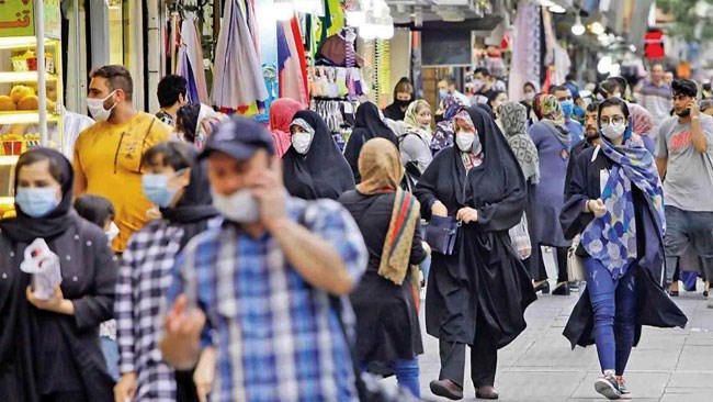 گزارش مرکز آمار ایران نشان میدهد در حالی که میانگین تورم آذرماه 45 درصد بوده است اما این میزان برای دهک اول 51.7 درصد بوده و تورم خوراکی ها نیز برای این دهک به 66.7 درصد رسیده است.