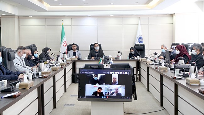 بنابر تصمیم اعضای کارگروه شورای گفت‌وگو دو کمیته تخصصی برای بررسی وضعیت حمل کالا به کشورهای حوزه خلیج فارس و دیگری تبادلات مالی بین تجار ایرانی و اماراتی، تشکیل می‌شود.
