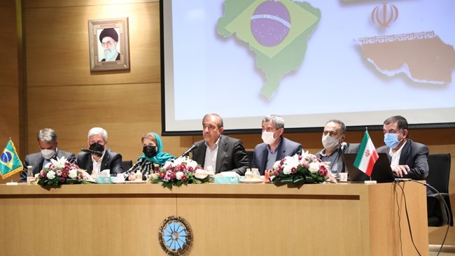 ترزا کریستینا، وزیر کشاورزی کشور برزیل با استقبال از تعادل در مبادلات محصولات کشاورزی ایران و برزیل، گفت: ما می‌خواهیم ضمن صادرات به ایران واردات از این کشور را افزایش دهیم و به تبادلات اقتصادی برابری برسیم.