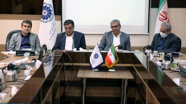 در نشست کمیسیون احداث، خدمات فنی و مهندسی اتاق ایران اعضا کمیسیون آیین‌نامه طبقه‌بندی و تشخیص صلاحیت پیمانکاران و بخشنامه ضرایب را بررسی کرده و هفت پیشنهادهای اصلاحی خود را مطرح کردند.