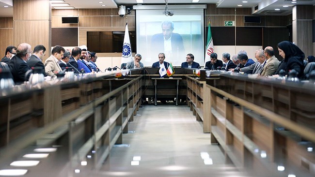 رئیس اتاق ایران می‌گوید: اگر توسعه منطقه‌ای به عنوان محور برنامه هفتم توسعه قرار بگیرد، مسیر برای رسیدن به توسعه هموارتر خواهد بود.