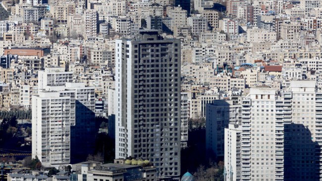 درپی رشد خریدهای سرمایه‌گذاری مسکن و طبق گزارش‌های غیررسمی، در شهر تهران قیمت‌های مدنظر فروشندگان در خردادماه سه درصد نسبت به ماه قبل افزایش پیدا کرد.