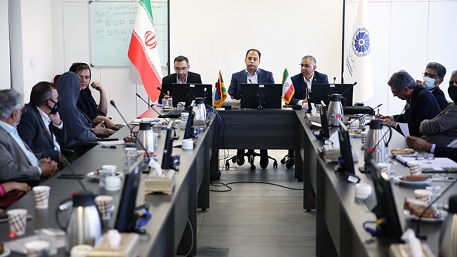 هیات تجاری موریس با اعضای کمیسیون کشاورزی و صنایع وابسته اتاق ایران دیدار کردند. در این نشست بر لزوم تداوم روابط و تبادل اطلاعات بین فعالان اقتصادی دو کشور تاکید شد.