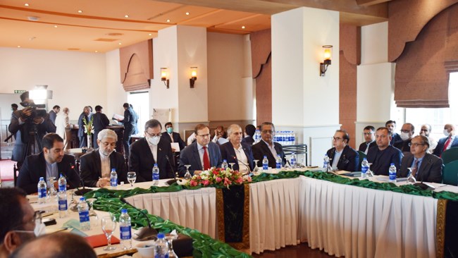 همزمان با بیست و یکمین نشست کمیسیون مشترک اقتصادی ایران و پاکستان که با حضور نمایندگان بخش خصوصی دو کشور برگزار شد، اتاق‌های بازرگانی ایران و پاکستان برای تشکیل کمیته حل اختلافات تجاری توافق کردند.