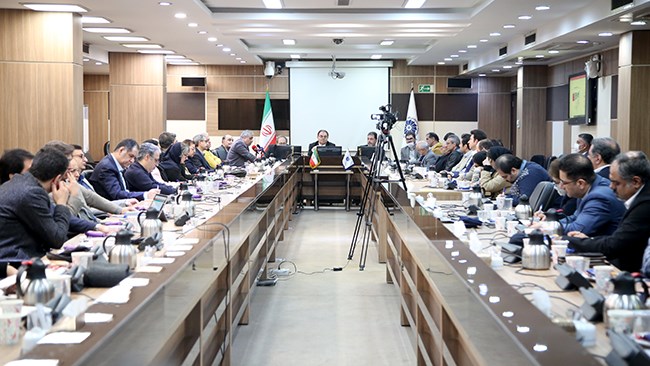 اعضای کمیسیون انرژی اتاق ایران در نشست بررسی چارچوب برنامه هفتم توسعه در بخش انرژی بر توقف اقتصاد دستوری و امکان نقش‌آفرینی بخش خصوصی در اقتصاد تاکید کردند.