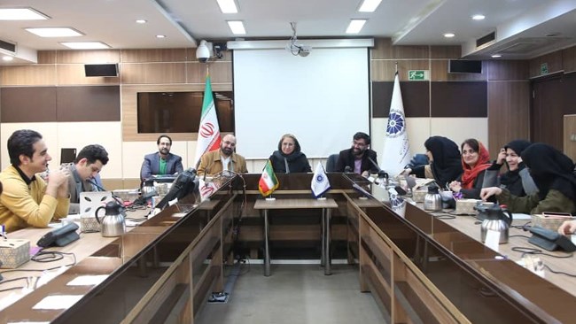 در نشست فعالان زیست‌بوم کارآفرینی اجتماعی که در اتاق ایران برگزار شد، موانع مشارکت بنگاه‌های اقتصادی در زیست‌بوم کارآفرینی اجتماعی به بحث و بررسی گذاشته شد.