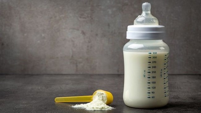 رئیس انجمن تولیدکنندگان شیرخشک نوزاد گفت: فروش شیرخشک نوزاد با کدملی از قاچاق، احتکار و مصرف بیش از حد این کالا جلوگیری کرده و آن را به دست مصرف‌کنندگان واقعی می‌رساند.