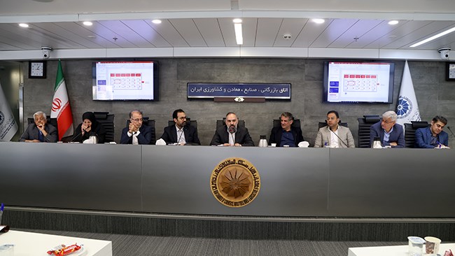 اعضای کمیسیون صنایع غذایی اتاق ایران، تغییر رویکرد تصمیم‌سازان نسبت به موضوع امنیت غذایی را مورد توجه قرار دادند و خواستار ایجاد گفتمان جدید در صنعت غذا شدند.
