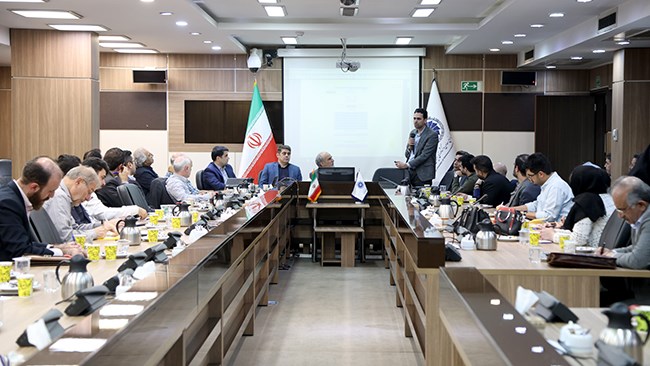 در نشست کمیسیون حقوقی اتاق ایران 10 حقی که قانون برای فعالان اقتصادی در مواجهه با مقررات خلق‌الساعه، درنظر گرفته است، تشریح شد.