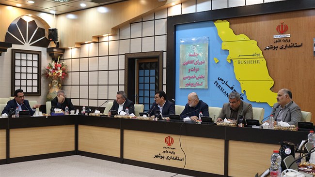رئیس اتاق بوشهر می‌گوید: رفتار و شیوه مالیات ستانی در این استان به‌گونه‌ای است که برای تجار و بازرگانان این استان مشکل‌ساز شده و از دولت و دستگاه قضا تقاضا می‌شود به ماجرا ورود کند.