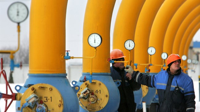یک سال از حمله نظامی روسیه به اوکراین می‌گذرد. کشورهای نفتی خاورمیانه و تولیدکنندگان مهم گاز از برندگان این جنگ بوده‌اند؛ اما به دلایل مختلف این فرصت به پررنگ شدن نقش ایران در بازار جهانی انرژی منجر نشد.