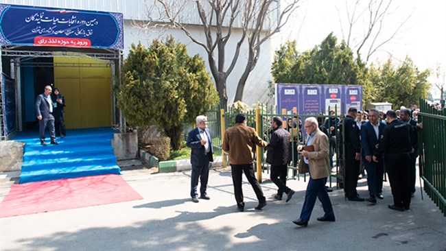 دهمین دوره انتخابات اتاق‌های سراسر کشور با حضور وزیر صنعت، معدن و تجارت در اتاق ایران از ساعت 8 صبح امروز آغاز شد.