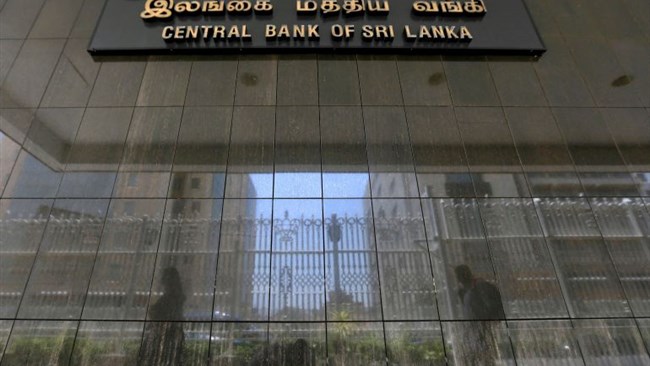 بانک مرکزی کشور بحران‌زده سریلانکا اعلام کرد در راستای تامین شرایط مورد نیاز برای دریافت وام از صندوق بین‌المللی پول، طرحی جدید را برای مدیریت بدهی محلی در این کشور اجرا خواهد کرد.