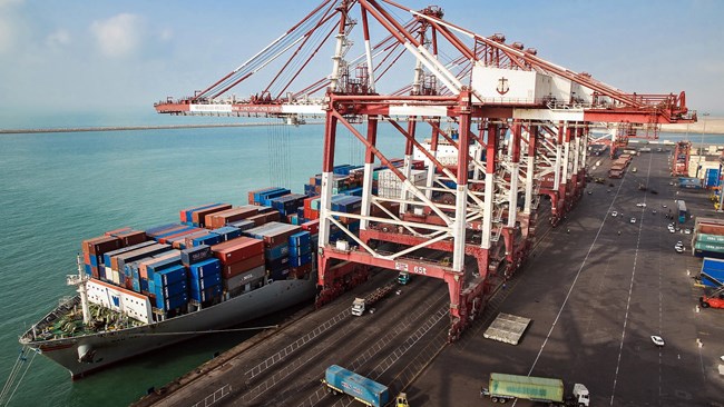 طبق اعلام کنفدراسیون صادرات در واکنش به بخش‌نامه جدید سازمان توسعه تجارت، واردات در مقابل صادرات کماکان پابرجاست.