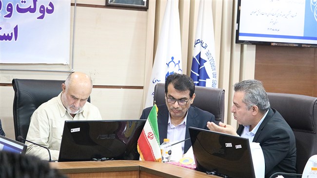 رئیس اتاق بوشهر می‌گوید: پرداخت مابه‌التفاوت سود و حقوق ورودی ناشی از تغییر نرخ مبنای ارز برای محاسبات گمرکی، به برخی از فعالان اقتصادی زیان قابل‌توجه وارد کرده و آنها را در ورطه ورشکستگی قرار داده است.