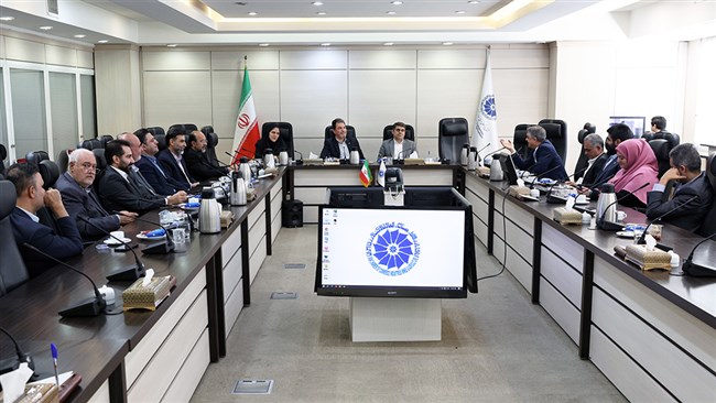در انتخابات کمیسیون فناوری اطﻼعات و ارتباطات اتاق ایران، سادینا آبائی به عنوان رئیس و علی فرشادپور و حمیدرضا واشقانی‌فراهانی به عنوان دو نایب رئیس کمیسیون انتخاب شدند.